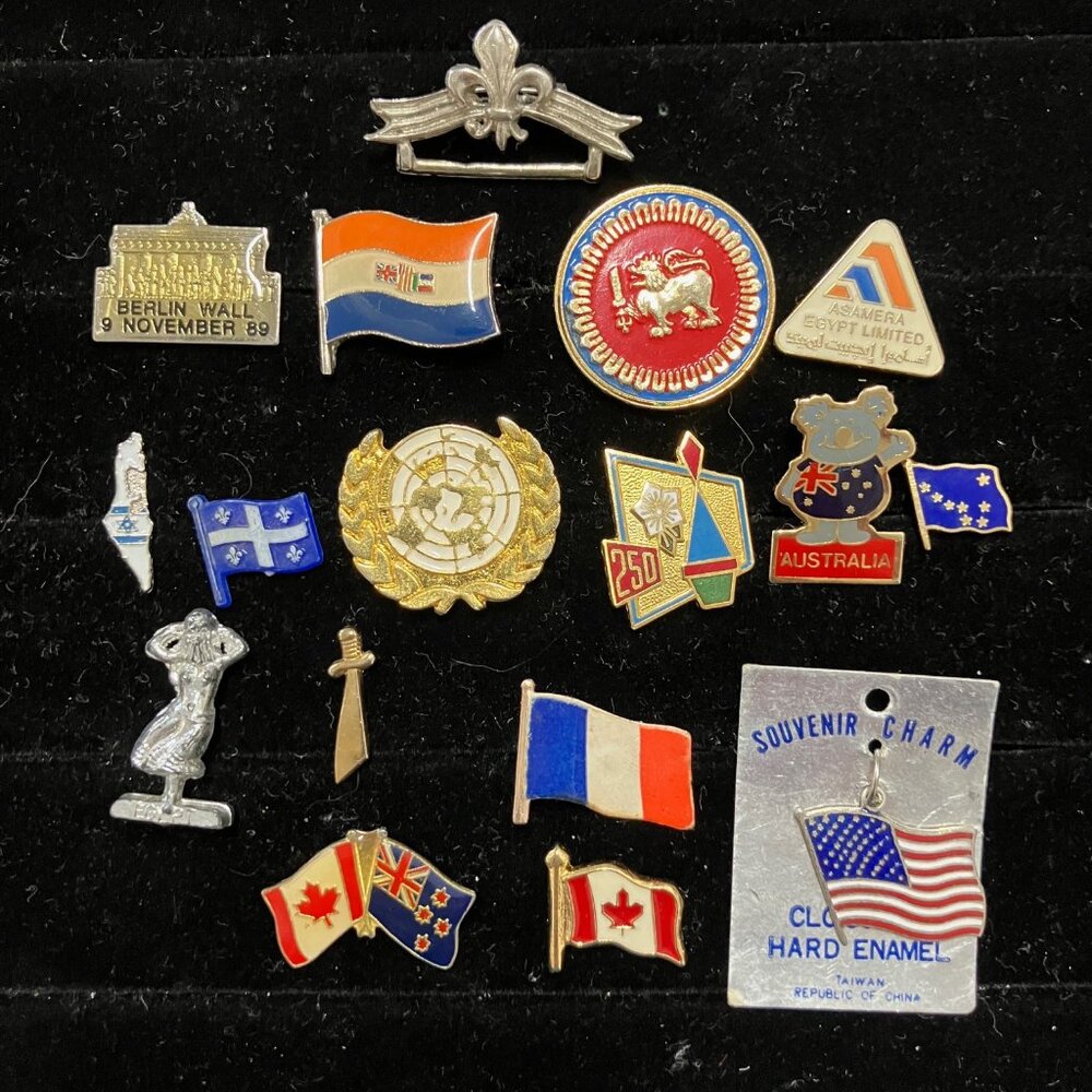 Lapel Pin Collect Lot Charm Keychain Craft DIY Repurpose Jewelry Supply Keepsake - Picture 3 of 3